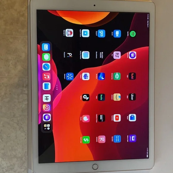 iPad Pro 256gb for sale. Latest iPadOS 15.3.1 🤩🤩🤩 iPad Pro 256gb for sale. Latest iPadOS 15.3.1 🤩🤩🤩